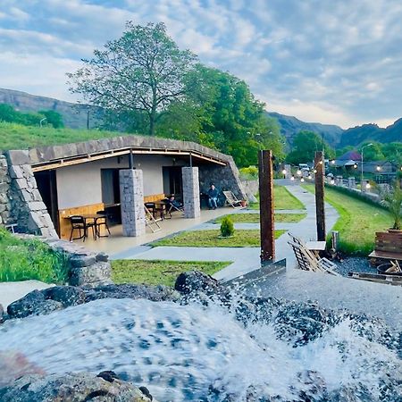 Hotel Hobbiton Near Vardzia Caves T'mogvi Buitenkant foto