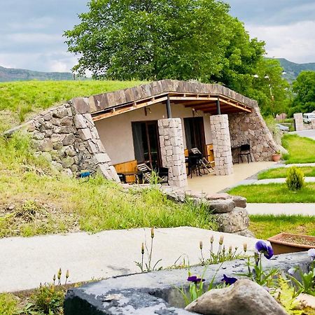 Hotel Hobbiton Near Vardzia Caves T'mogvi Buitenkant foto