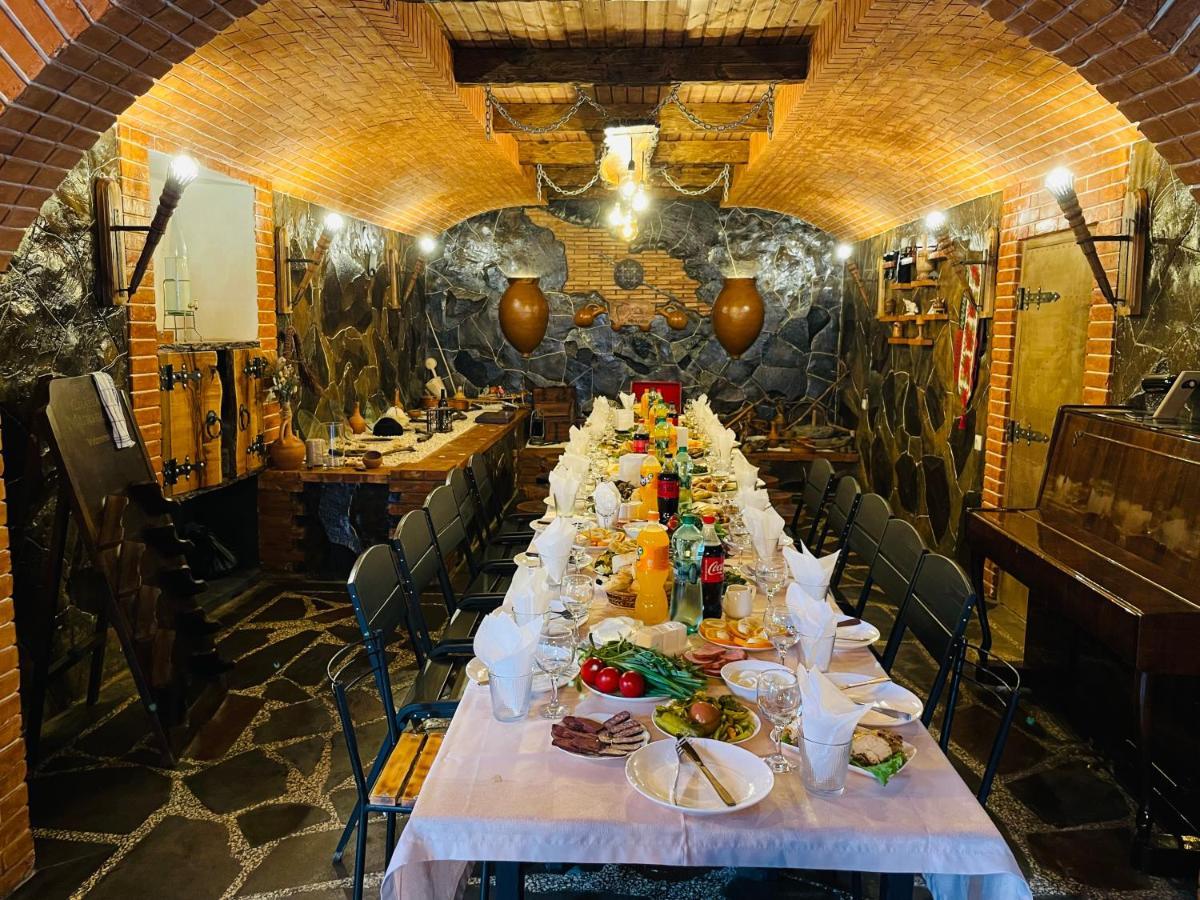 Hotel Hobbiton Near Vardzia Caves T'mogvi Buitenkant foto