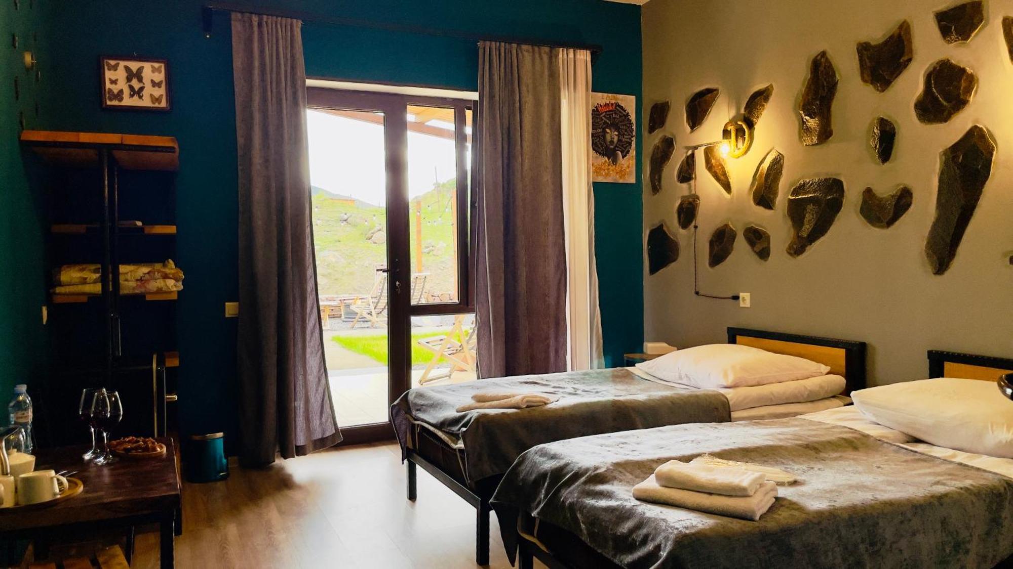 Hotel Hobbiton Near Vardzia Caves T'mogvi Buitenkant foto